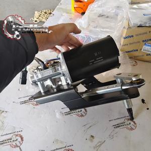 Proman <span class=keywords><strong>Komatsu</strong></span> 21T-54-36720ชุดมอเตอร์ปัดน้ำฝนที่เข้ากันได้กับ <span class=keywords><strong>PC200</strong></span> <span class=keywords><strong>Komatsu</strong></span> PC220รถขุด PC270 - Product Image 3