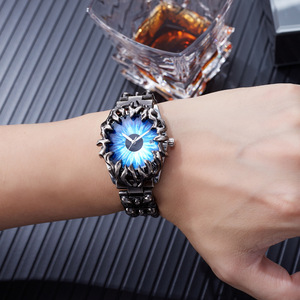 Reloj de Cuarzo de Alta Gama de Edición Limitada con Diseño de Garra y Ojo, Estilo Punk Retro para Hombre, Serie Alien - Product Image 3