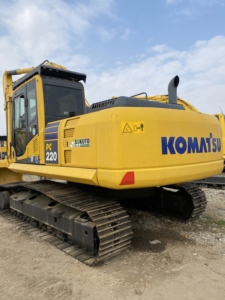 Excavatrice sur chenilles Komatsu d'occasion du Japon, modèles 220 et 240, matériel <span class=keywords><strong>de</strong></span> construction à vendre <span class=keywords><strong>au</strong></span> prix le plus bas, PC220 - Product Image 4