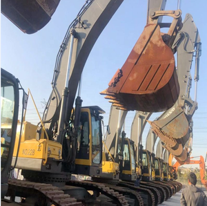Excavadora de cadenas usada Volvo EC460 con capacidad de cazo de 1.15m, alto momento de carga, buen estado de funcionamiento, en stock, barata para la venta - Product Image 3