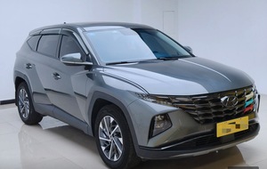 Hyundai Tucson L SUV 2021 d'occasion, édition Luxe 1.5T, 5 places, compact, 8 airbags, feux diurnes LED, automatique, longue base - Product Image 2