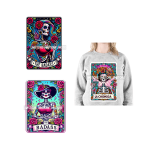 Custom Flower <span class=keywords><strong>La</strong></span> <span class=keywords><strong>Chismosa</strong></span> Dog Cat Lover Badass Skull Tarot Card DTF Iron On Heat Transfers Stickers Listo para presionar para sudaderas con capucha - Product Image 1