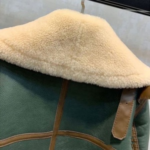 <span class=keywords><strong>Abbigliamento</strong></span> <span class=keywords><strong>Donna</strong></span> 2026, Cappotto Invernale con Ampio Colletto, Stile Motociclista, Corto e Imbottito in Finta Pelliccia e Finto Cashmere - Product Image 4