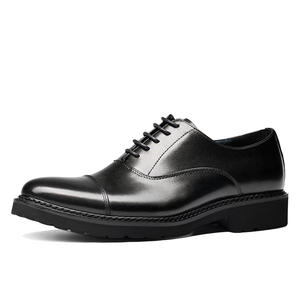 Zapatos de vestir formales de cuero brocado grabado a mano de alta gama para hombre, transpirables, antideslizantes, para bodas, con punta cuadrada y para calzado de talla grande. - Product Image 3