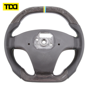 Volant en fibre de carbone véritable TDD adapté à la Volvo S40 avec cuir perforé - Product Image 2