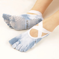 Calcetines de yoga de 5 dedos con efecto tie-dye OEM, con banda cruzada, antideslizantes, de algodón, invisibles para pilates, calcetines de interior tejidos económicos