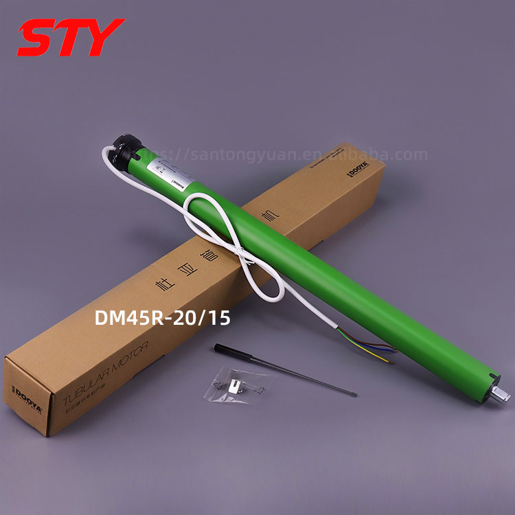 DM45R 20 15 Roller Shade Shutter