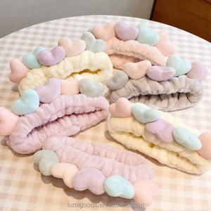 Fascia per Capelli Elastica in Morbido Pile Corallo con Design a Cuore per Bambine, Ideale per Lavare il Viso - Vendita all'Ingrosso - Product Image 4