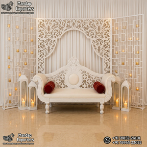 Panel de Velas Decorativo de Moda para Escenario de Recepción, Elegante Configuración de Pared de Velas, Compre un Panel de Pared de Velas Dorado Hecho a Medida para Escenario - Product Image 2