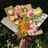 Handgefertigter Häkelblumenstrauß Gestricktes Gemischtes Blumenarrangement Künstliche Blumen Geschenk zum Valentinstag Abschlussfeier