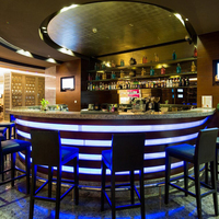 Idées de comptoirs de bar pour restaurants : Comptoir de service de boissons sur mesure, demi-rond, grand, moderne et de haute qualité