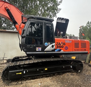 Excavatrice Hitachi ZX350 d'occasion avec marteau/grappin/benne, compatible avec divers accessoires, 35 tonnes, moteur, boîte de vitesses et pompe d'origine inclus. - Product Image 4