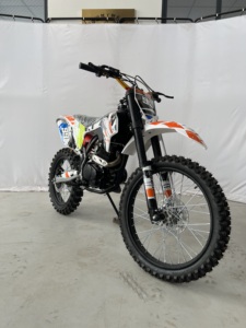 <span class=keywords><strong>Meilleur</strong></span> prix, <span class=keywords><strong>moto</strong></span> tout-terrain à essence de 250 cm3 à <span class=keywords><strong>4</strong></span> <span class=keywords><strong>temps</strong></span>, <span class=keywords><strong>moto</strong></span> <span class=keywords><strong>enduro</strong></span> économique pour les jeunes et les adultes - Product Image 3