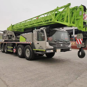 Camion grue Zoomlion d'occasion fiable de 80 tonnes, certifié EPA, avec boîte de vitesses robuste et pompe efficace pour des performances de travail stables - Product Image 1