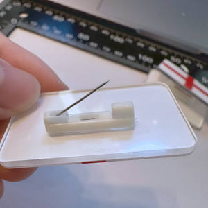 カスタムアメリカ国旗アクリルラペルピンバッジかわいいクリアアクリルブローチピン安全ピン付き - Product Image 3