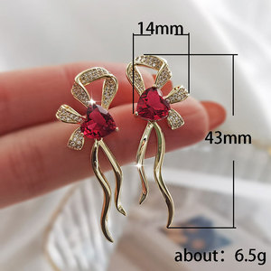 Orecchini Romantici a Forma di Cuore Rosso con Fiocco per Donne, Graziosi Orecchini Pendenti Scintillanti, Gioielli alla Moda per Uso Quotidiano e Feste - Product Image 5