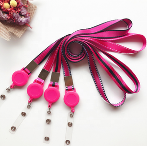 Insignias de identidad con logotipo personalizado de alta calidad, cordón de cuello de poliéster retráctil, cordón retráctil personalizable barato compensado - Product Image 3