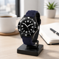 Montre à quartz pour homme, cadran noir analogique, bracelet en silicone, boîtier rond, résistante à l'eau, montre-bracelet décontractée pour l'extérieur