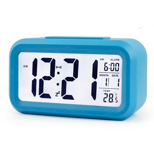 Reloj Despertador Digital en Oferta, Pantalla LCD, Función de Repetición, Reloj Electrónico con Sensor de Luz Nocturna, Reloj de Mesa para Oficina - Product Image 3