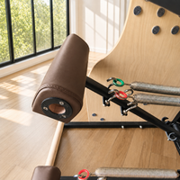 Chaise de Pilates pour la maison, le studio et la rééducation, chaise de stabilité Wunda en bois d'érable avec pédales séparées et poignées réglables pour l'entraînement de yoga