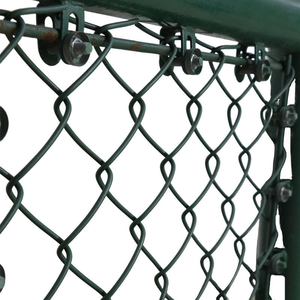 Clôtures en fil barbelé robustes pour les lieux sportifs, gardiens de sécurité durables, zones de jeux pour écoles, terrains de football - Product Image 4