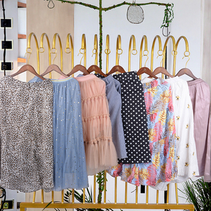Minifaldas de Verano de Algodón para Mujer, de Segunda Mano, Elegantes y en Excelente Estado (Estilos Novedosos y Diversos), Venta al Por Mayor para Mujeres Jóvenes - Product Image 1