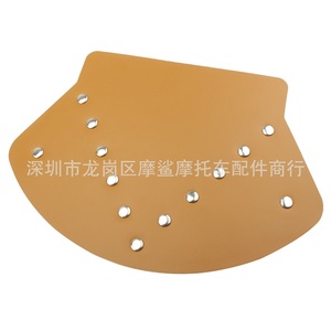 แผ่นรองบังโคลนมอเตอร์ไซค์ Moshark หนังสีดำ ดีไซน์แบบหมุด สำหรับ Harley XL883 1200 อะไหล่ตกแต่ง - Product Image 4