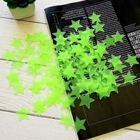 100 pièces/sac 3cm étoile forme Stickers muraux brillent dans les étoiles sombres stéréo lumineux Fluorescent Paster