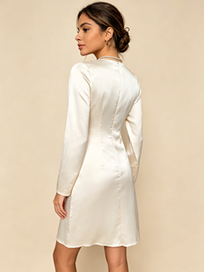 Robe midi élégante en satin à col rond avec manches courtes et ceinture à nouer, coupe fourreau, idéale pour les occasions festives, sur mesure - Product Image 2