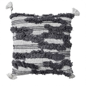Funda de Cojín de Lujo Bohemio de Algodón y Lana con Borlas, Tejida a Mano, para Interiores y Exteriores, con Diseño Geométrico, No Tóxica, Extraíble - Product Image 1