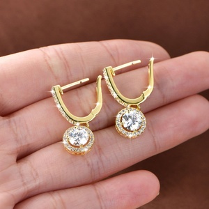 Pendientes de Moda al por Mayor, Ecológicos, de Cobre, Chapados en Oro de 14k, con Incrustaciones de Moissanita Redonda de 1CT VVS GRA, para Mujer - Product Image 5