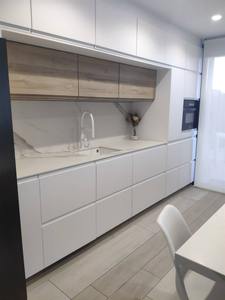 خزائن مطبخ مخصصة بتصميم عصري على الطراز الأوروبي، أثاث مطبخ من الخشب المضغوط - Product Image 3