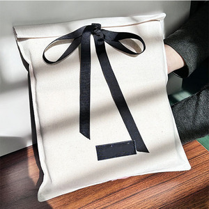 Bolsa de Embalaje de Algodón Resistente con Cordón de Terciopelo Ecológico Personalizada para Almacenamiento de Ropa y Regalos, Color Beige - Product Image 6