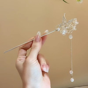 Élégante épingle à cheveux en alliage avec fleur blanche et pompon de perles, accessoire de coiffure pour femme de style chinois - Product Image 6