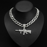 Collier pendentif mitraillette M4A1 hip-hop européen et américain avec chaîne cubaine en alliage
