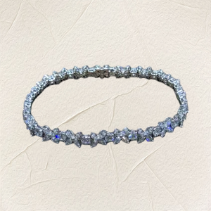 Bracelet tennis en or blanc 18 carats avec diamants de laboratoire Good Century, motif floral étoilé central, idéal pour les fêtes et les célébrations, un cadeau glamour - Product Image 2