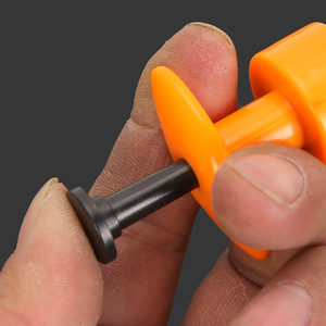 HONGCHONGJIA Red Worm <b>Clip</b> Baiting Device Plastic <b>Hook</b> <b>Clip</b> For Carp Bottom Fishing Portable - Product Image 2