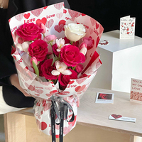 Kertas Pembungkus Bunga Love in Heart, Kertas Ouya Tebal Anti Air untuk DIY, Bahan Kemasan Buket Florist Grosir