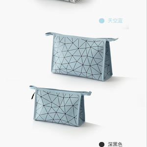 Trousse de toilette imperméable à motif diamant, rectangulaire, taille moyenne, pour le rangement en voyage - Product Image 4