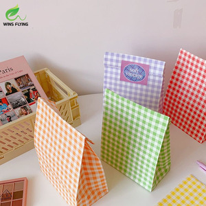 Wins bay màu mô hình tại chỗ in thiết kế sinh nhật Nguồn cung cấp bên lễ hội Cookie Kẹo Gói quà màu hồng sọc túi giấy - Product Image 1