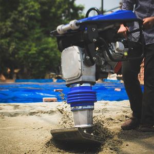 เครื่องตบดินแบบกระโดด HCR125 เครื่องยนต์เบนซิน สำหรับงานก่อสร้างถนน แรงกระแทก 20KN กำลัง 5.5-7 แรงม้า - Product Image 3