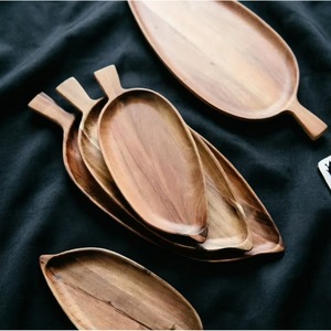 Plateau de service en bois d'acacia en forme de feuille 33x14cm et 40.5x17cm pour sushis, snacks, thé et présentation - Product Image 4