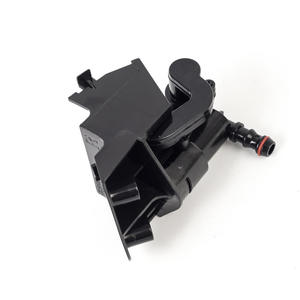 Pistola de Lavado de Faros Delanteros Aplicable para Toyota Corolla Cross-Border, Modelo 85208-02100 y 85207-02100 - Product Image 4