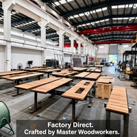 Estructura de Elevación Robusta para Garaje de Madera Sólida Moderna, Aislamiento Térmico, Resistente a la Corrosión para un Funcionamiento Sin Problemas, de Fábrica