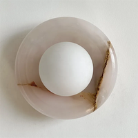 Applique murale ronde moderne en marbre naturel avec globe givré pour la décoration de la chambre et du salon