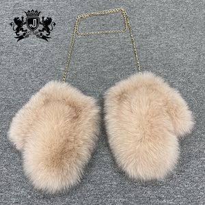 Gants d'hiver de luxe avec chaîne en métal Gants doux pour temps froid Gants thermiques doublés de fourrure de renard véritable pour femmes - Product Image 5