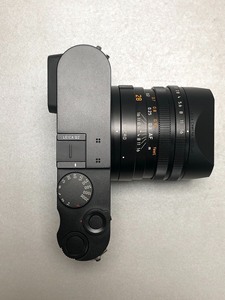 Caméra vidéo professionnelle <span class=keywords><strong>Leica</strong></span> Q2 4K UHD 47.3 MP Full-Frame Compact Capteur CMOS à objectif fixe Carte SD Mémoire <span class=keywords><strong>Prix</strong></span>" - Product Image 2