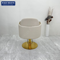 Chaise de salon hydraulique de luxe, chaise de barbier, chaise de coiffure avec base dorée pour le mobilier de salon de beauté