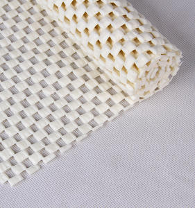 Sous-couche de tapis antidérapante rembourrée de qualité supérieure, super adhérente, antimicrobienne, résistante aux taches, adaptée aux animaux domestiques, en mousse PVC de 0,19 po d'épaisseur - Product Image 6