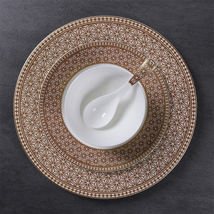 China Juego de vajilla Bone China Plato de cena <span class=keywords><strong>Proveedores</strong></span> de vajilla de porcelana Venta al por mayor Juego de cuencos y platos Juego de cena de hotel personalizado - Product Image 4